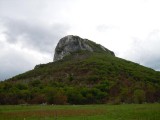 40. još jedan pogled na neobično, usamljeno brdo